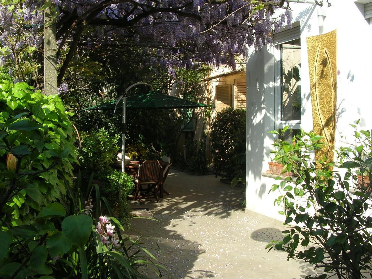 B&B Undici Cervia Bagian luar foto